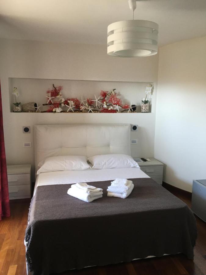 לינה וארוחת בוקר אלגהרו La Residencia מראה חיצוני תמונה